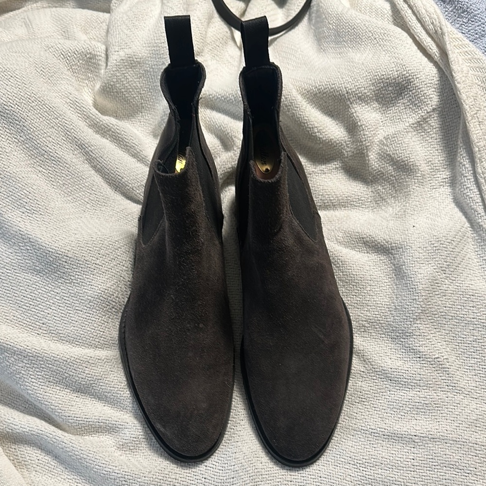 Suede Chelsea Boots in Dark Brown